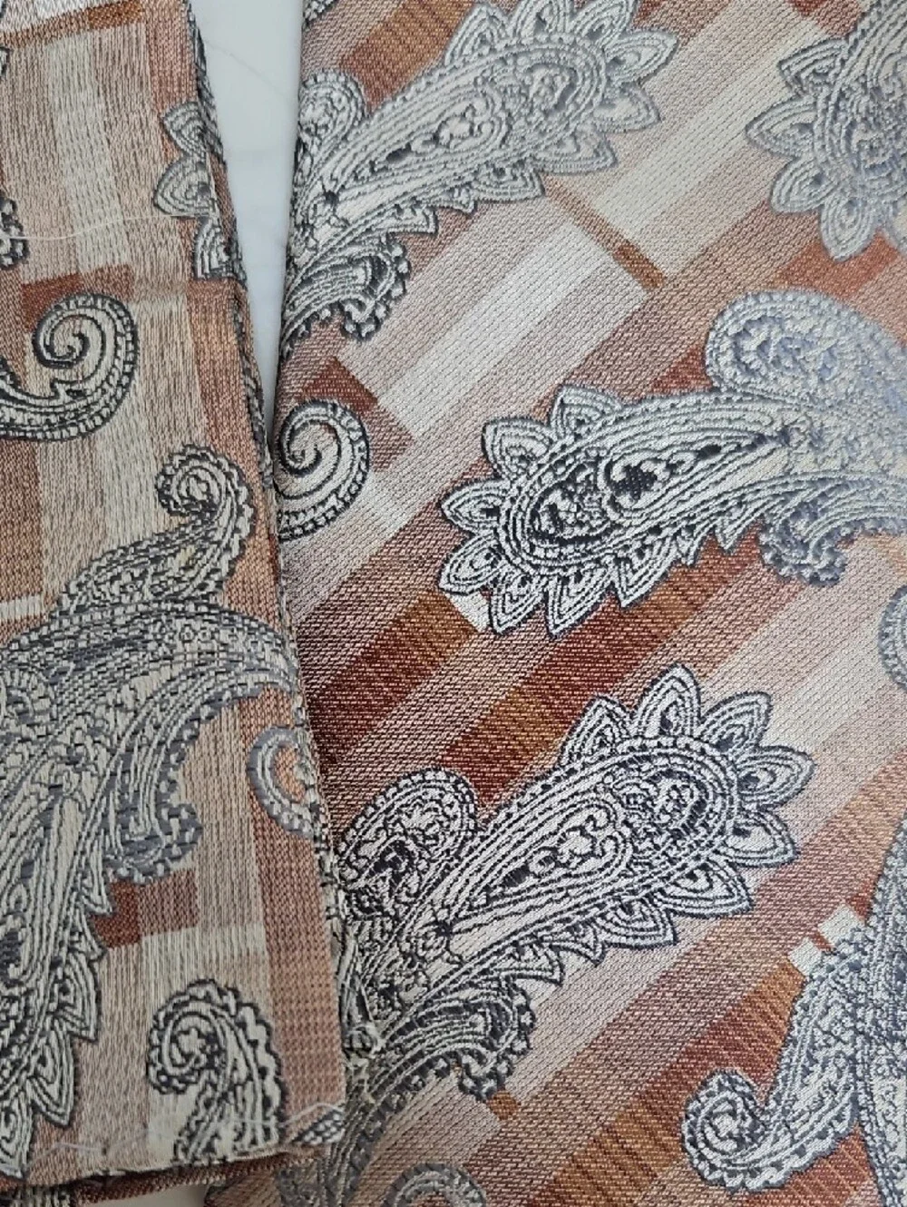 New Men's Stacy Adams Tan and Silver Paisley 100% Microfiber Tie
